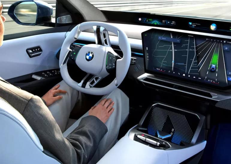 بي إم دبليو تتصدر سباق القيادة دون يدين.. ما القصة؟