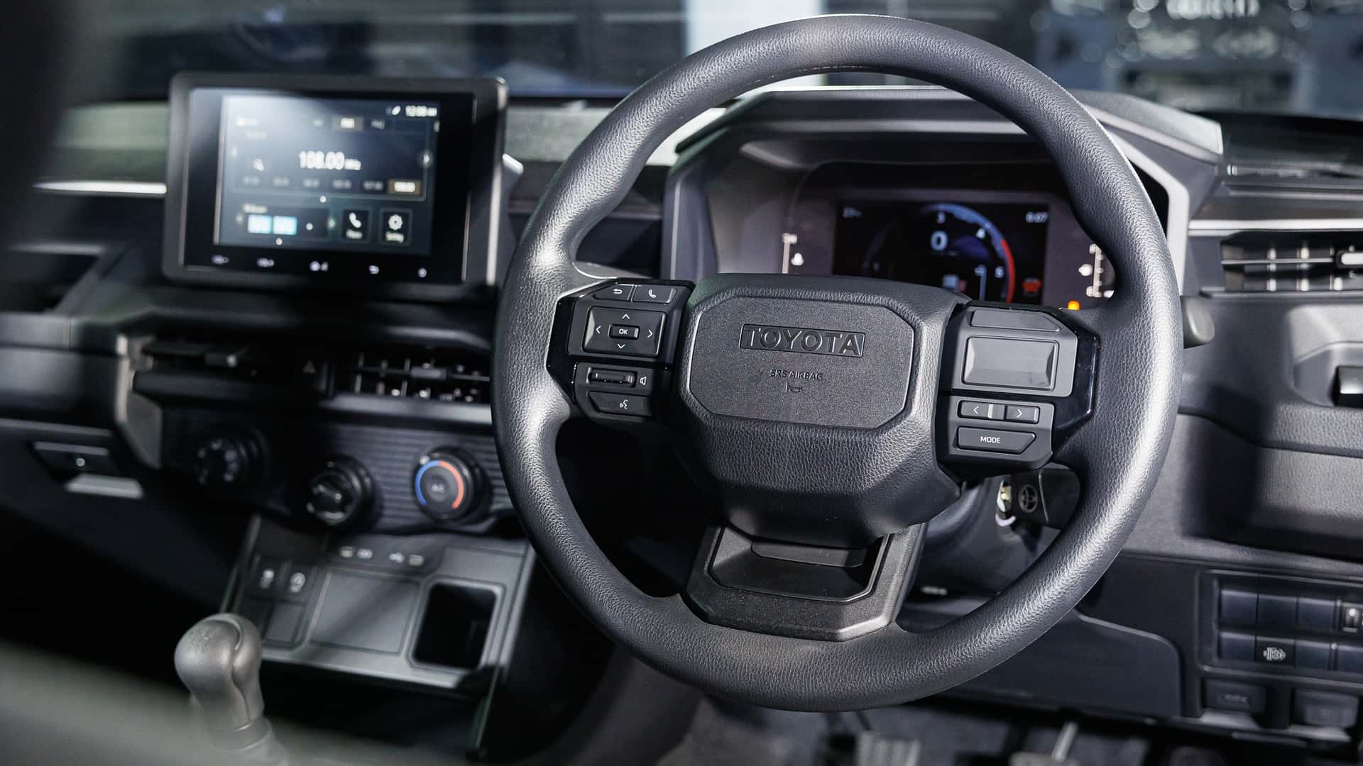 داخلية تويوتا هايلوكس 2026