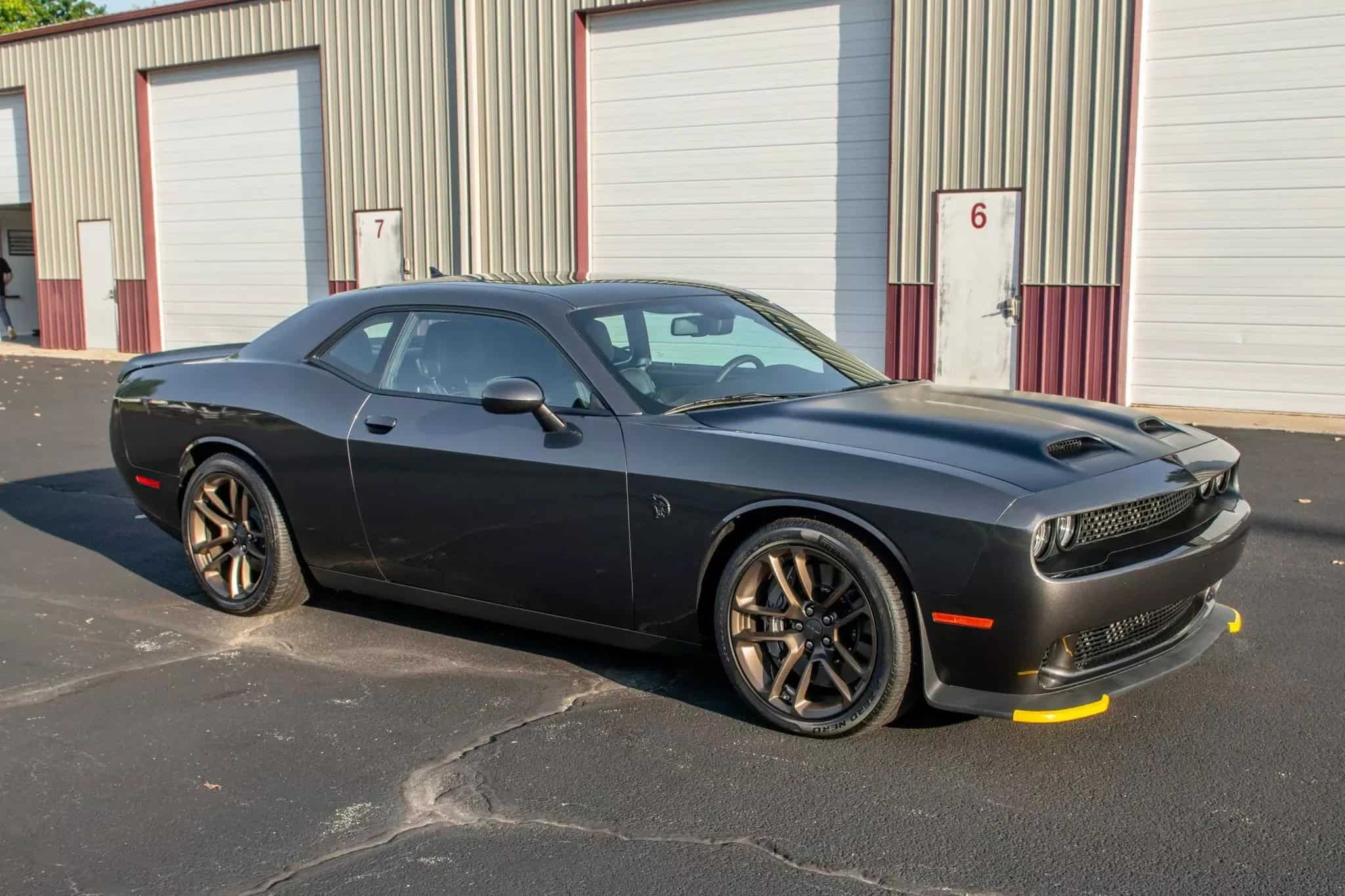 دودج تشالنجر اس ار تي هيلكات جلبريك