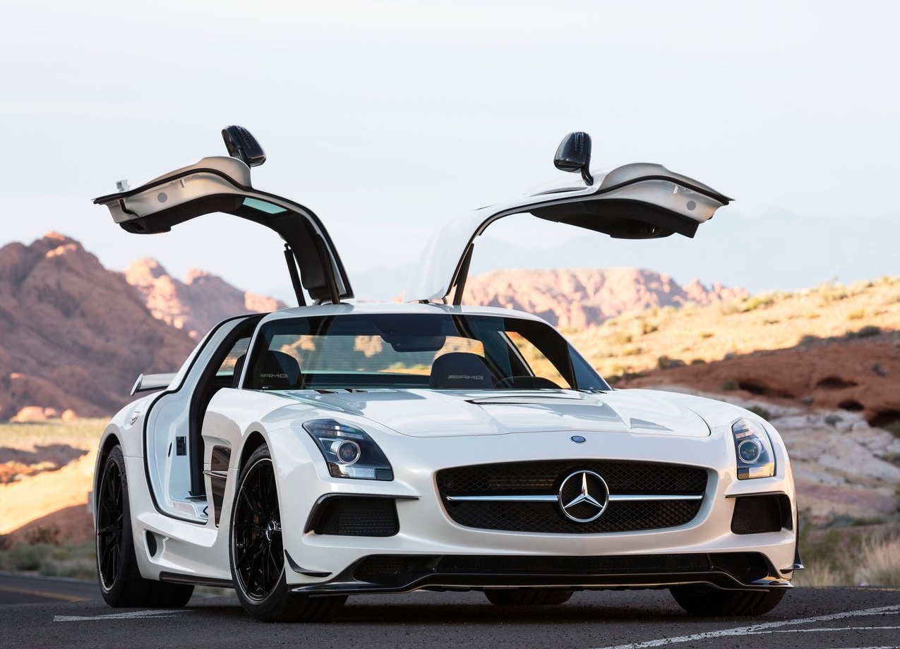 سر خطير داخل سيارة SLS AMG: لماذا زوّدتها مرسيدس بمتفجرات في الأبواب؟ 