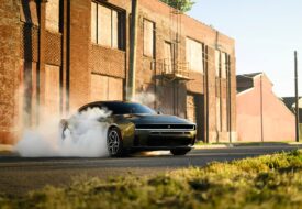 سيارة تشارجر 2026