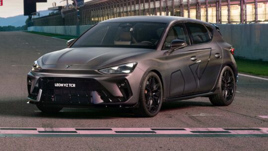 سيارة كوبرا ليون VZ TCR