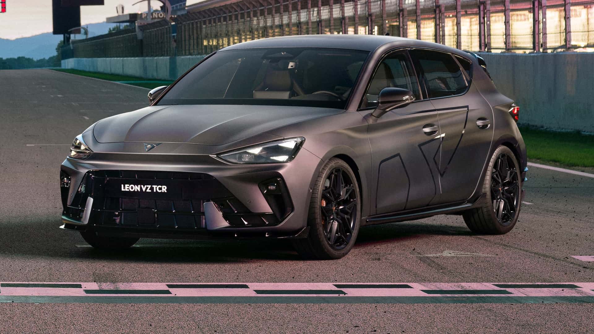 سيارة كوبرا ليون VZ TCR