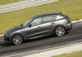 سيارة مازيراتي ليفانتي تروفيو