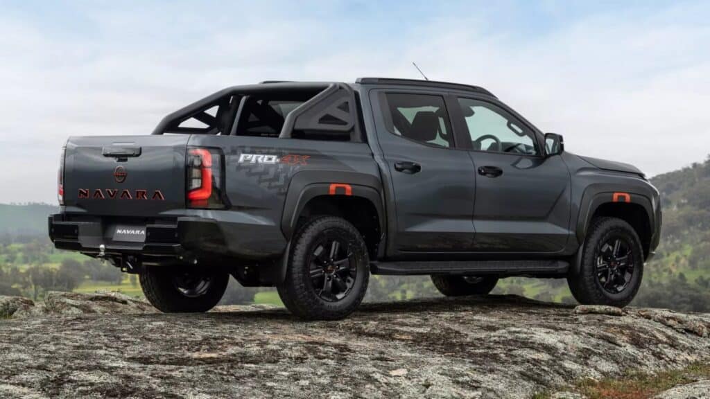 نيسان نافارا برو-4X-02