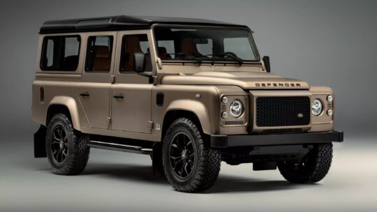 Land-Rover-Defender-Classic-V8