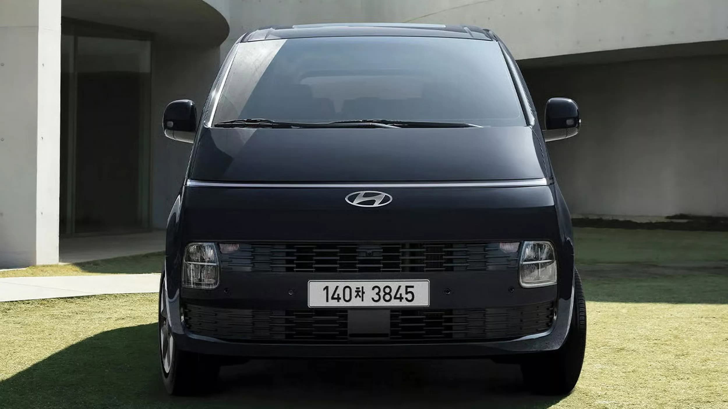 سيارة هيونداي ستاريا