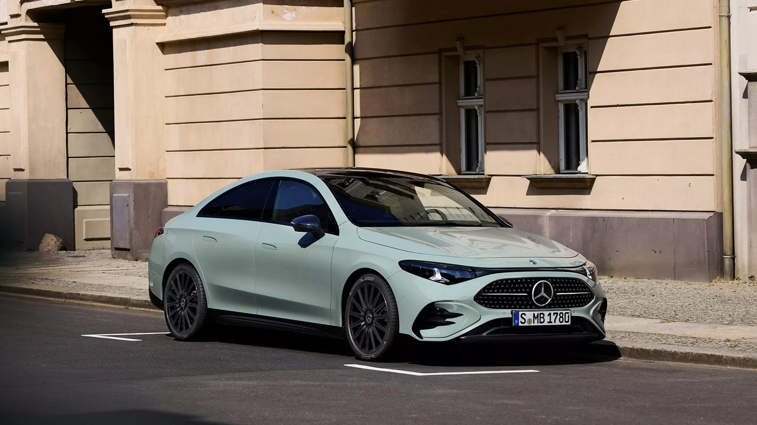 New Mercedes CLA Hybrid