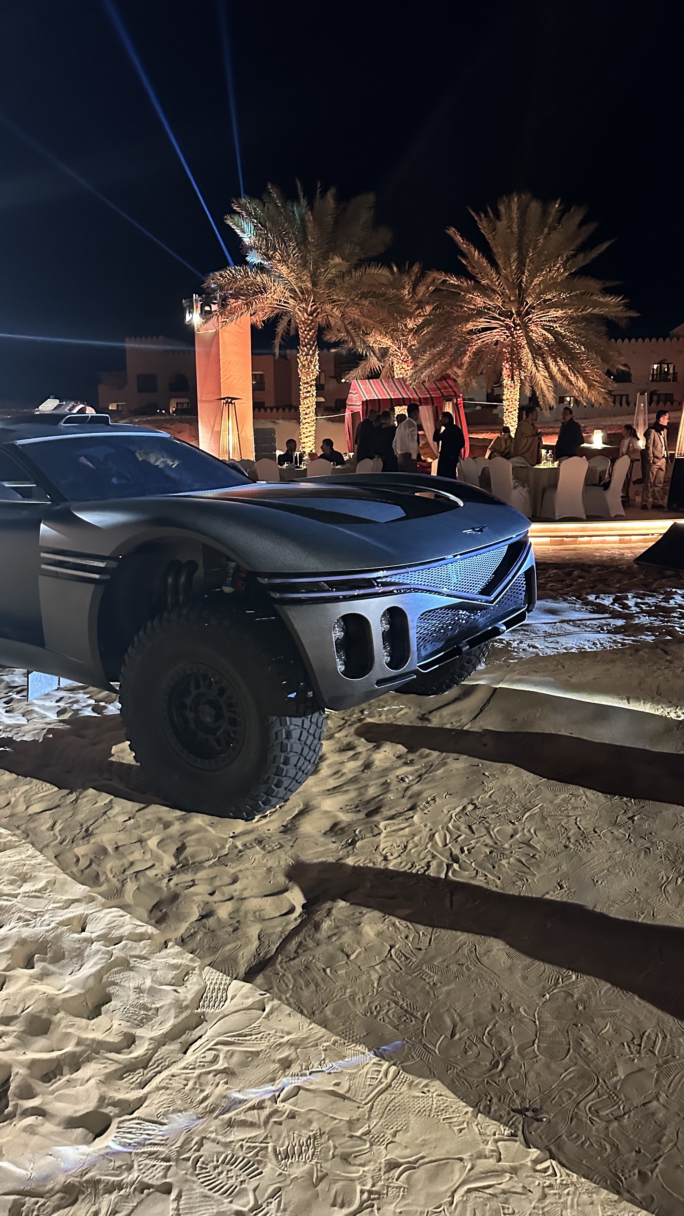 جينيسيس دفع رباعي