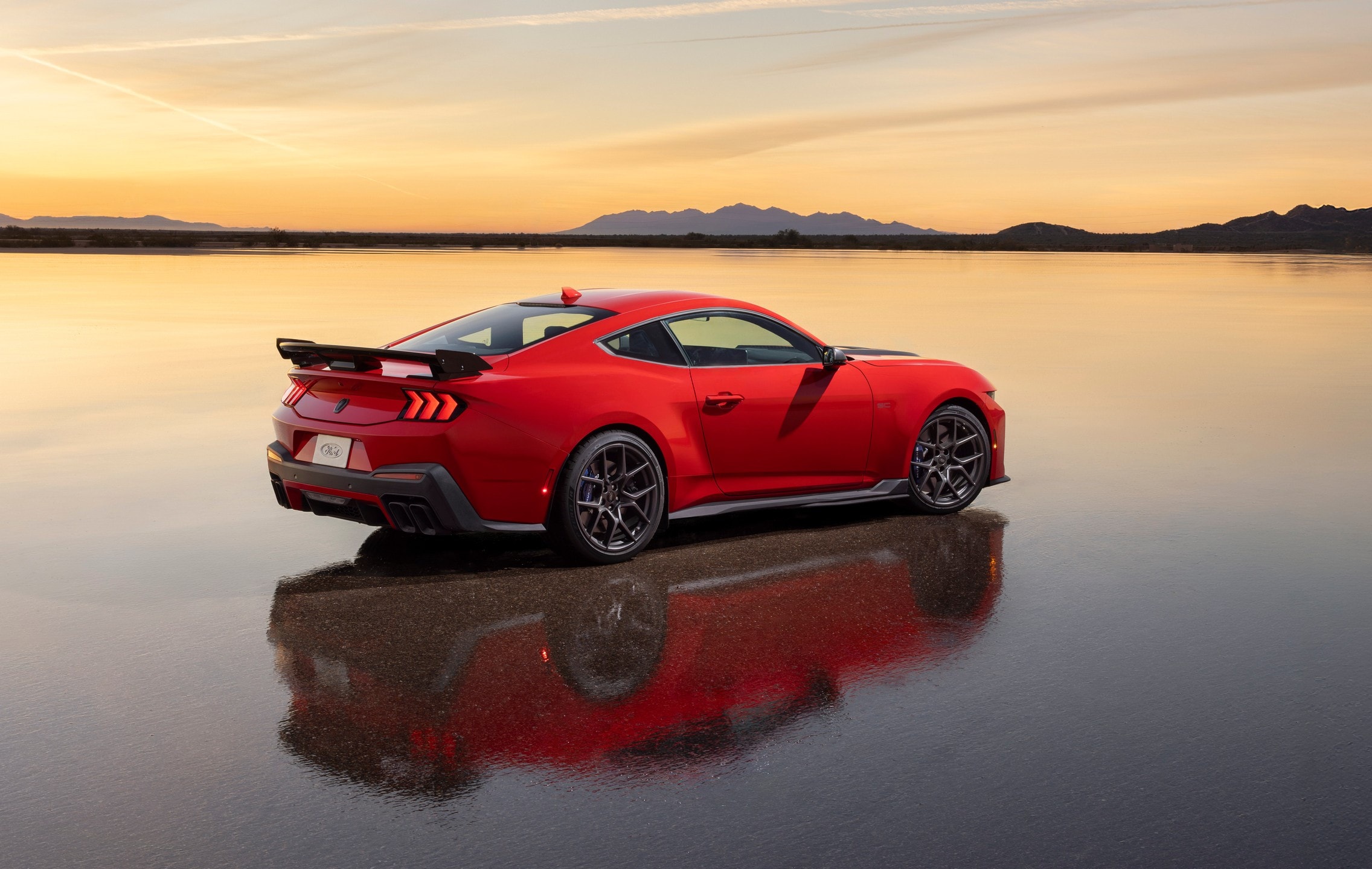 فورد موستنج دارك هورس SC