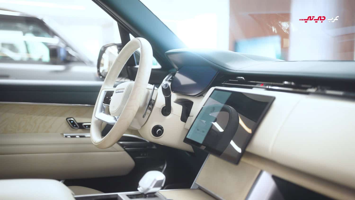 داخلية رنج روفر 2026