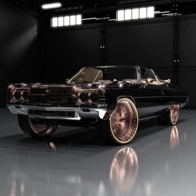 سيارة شيفورليه إمبالا قديمة