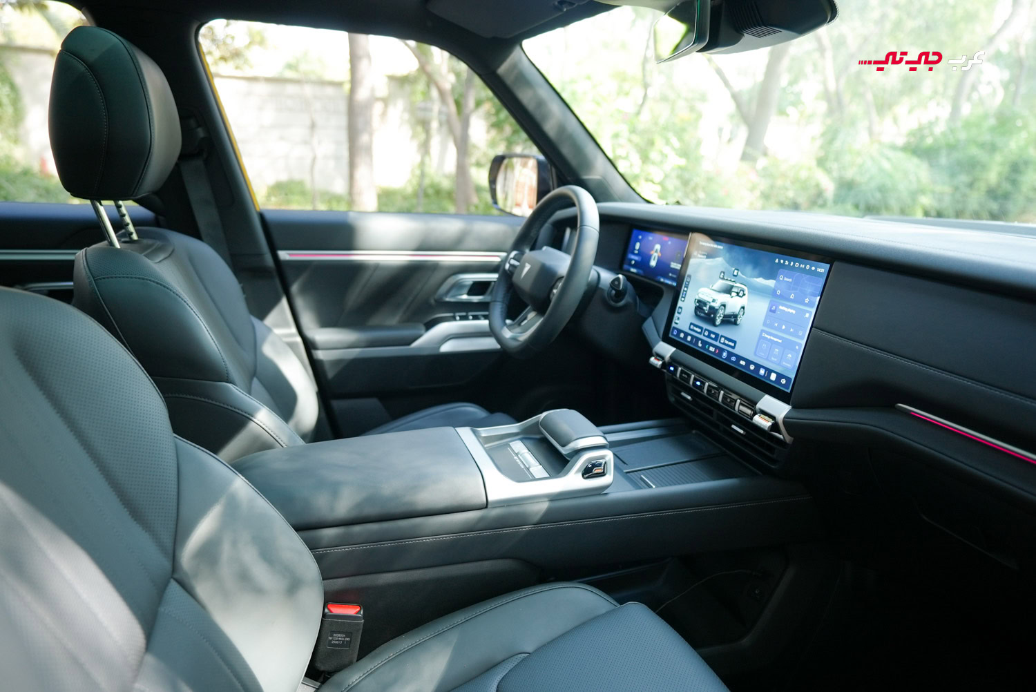 ديبال G318 من الداخل