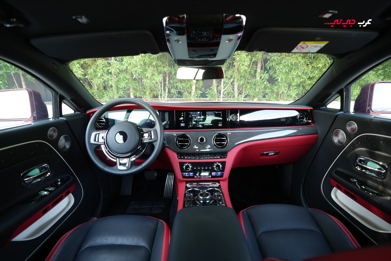 رولز رويس سبيكتر بلاك بادج من الداخل