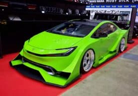 سيارة تويوتا بريوس معدلة