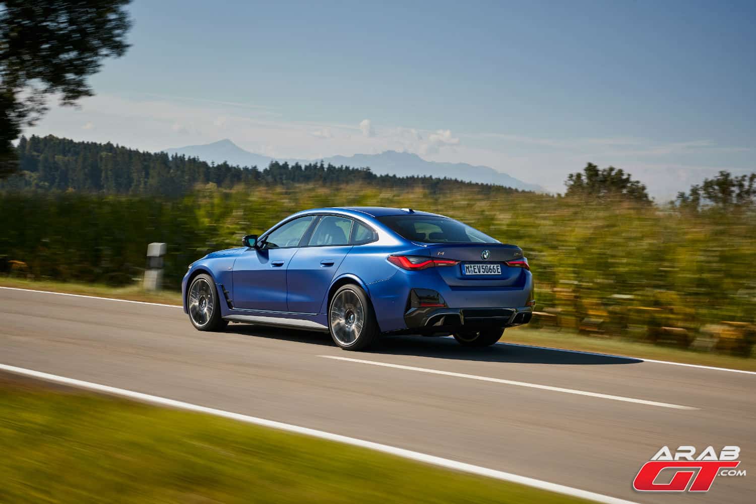 بي ام دبليو اي 4