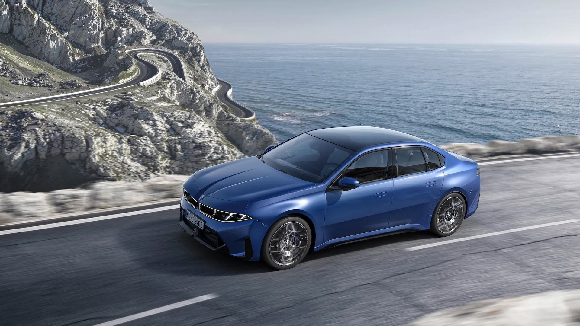 بي ام دبليو i3 الجديدة بالكامل