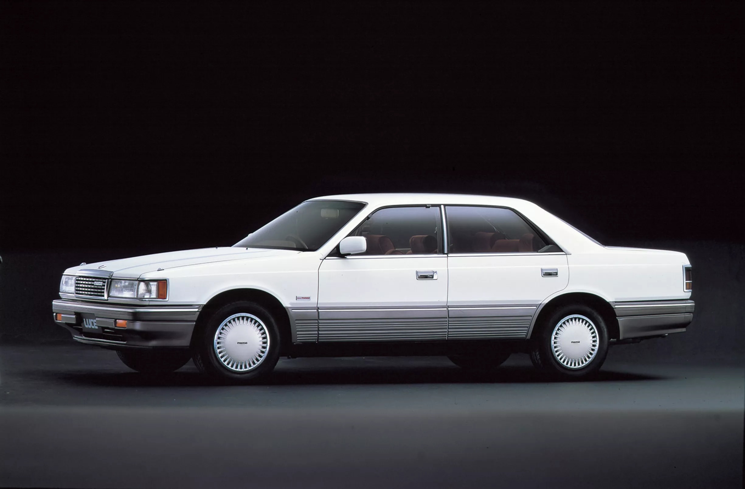 مازدا لوتشي