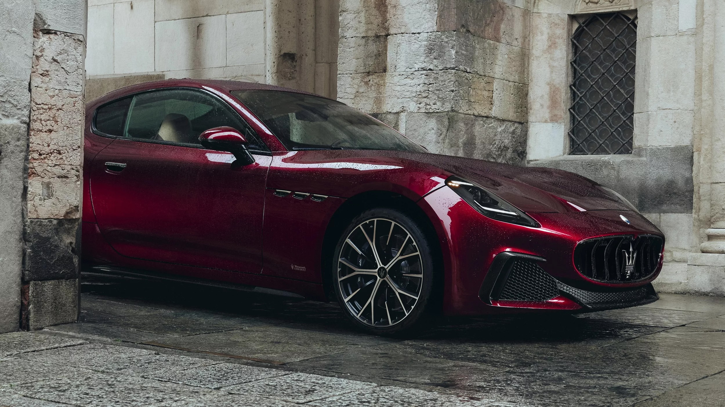 مبيعات مازيراتي