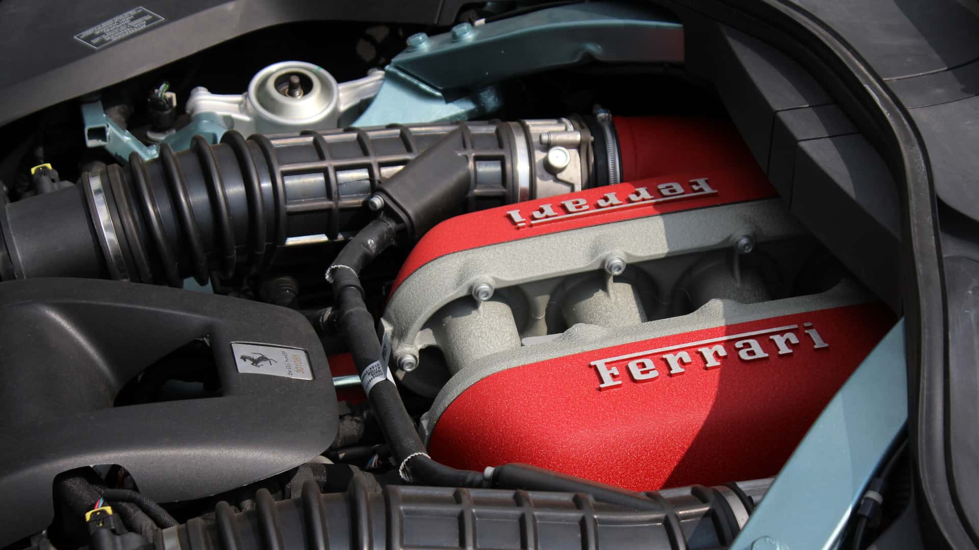 محرك V12 تنفس طبيعي