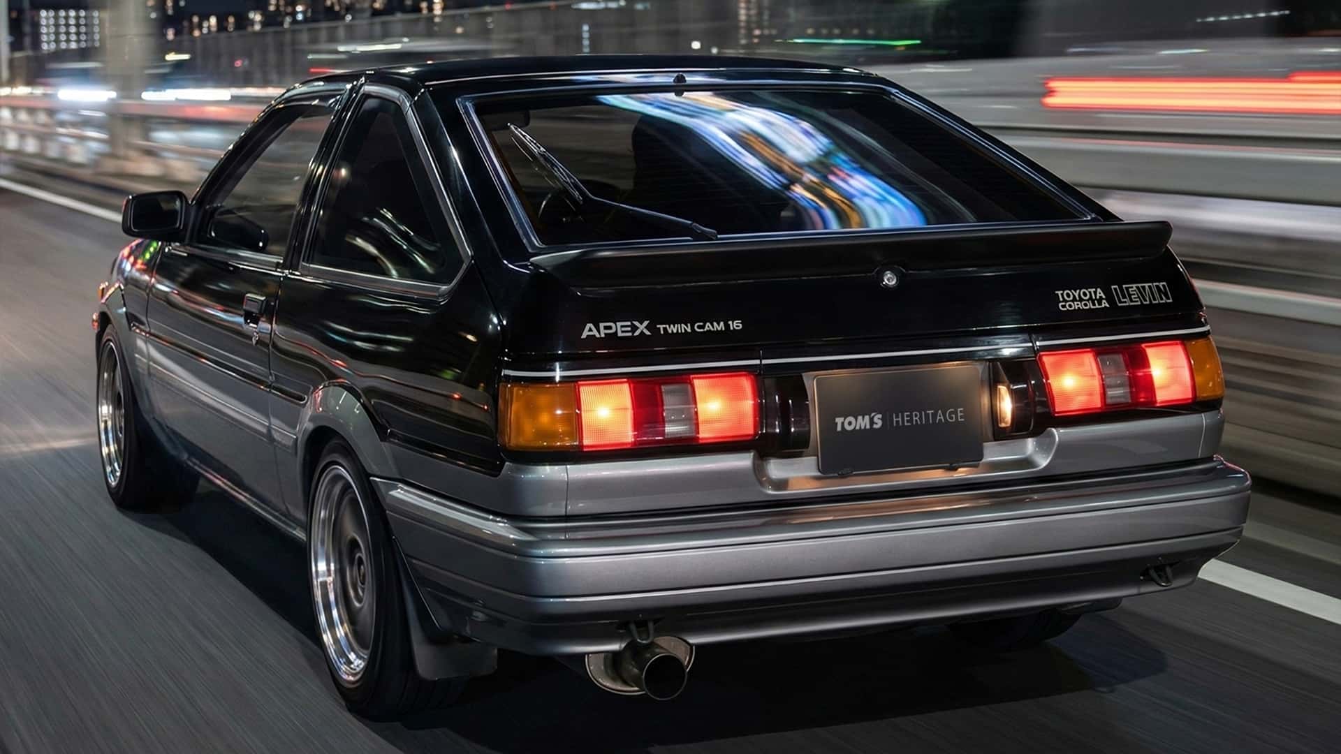 سيارة تويوتا كورولا ليفين AE86