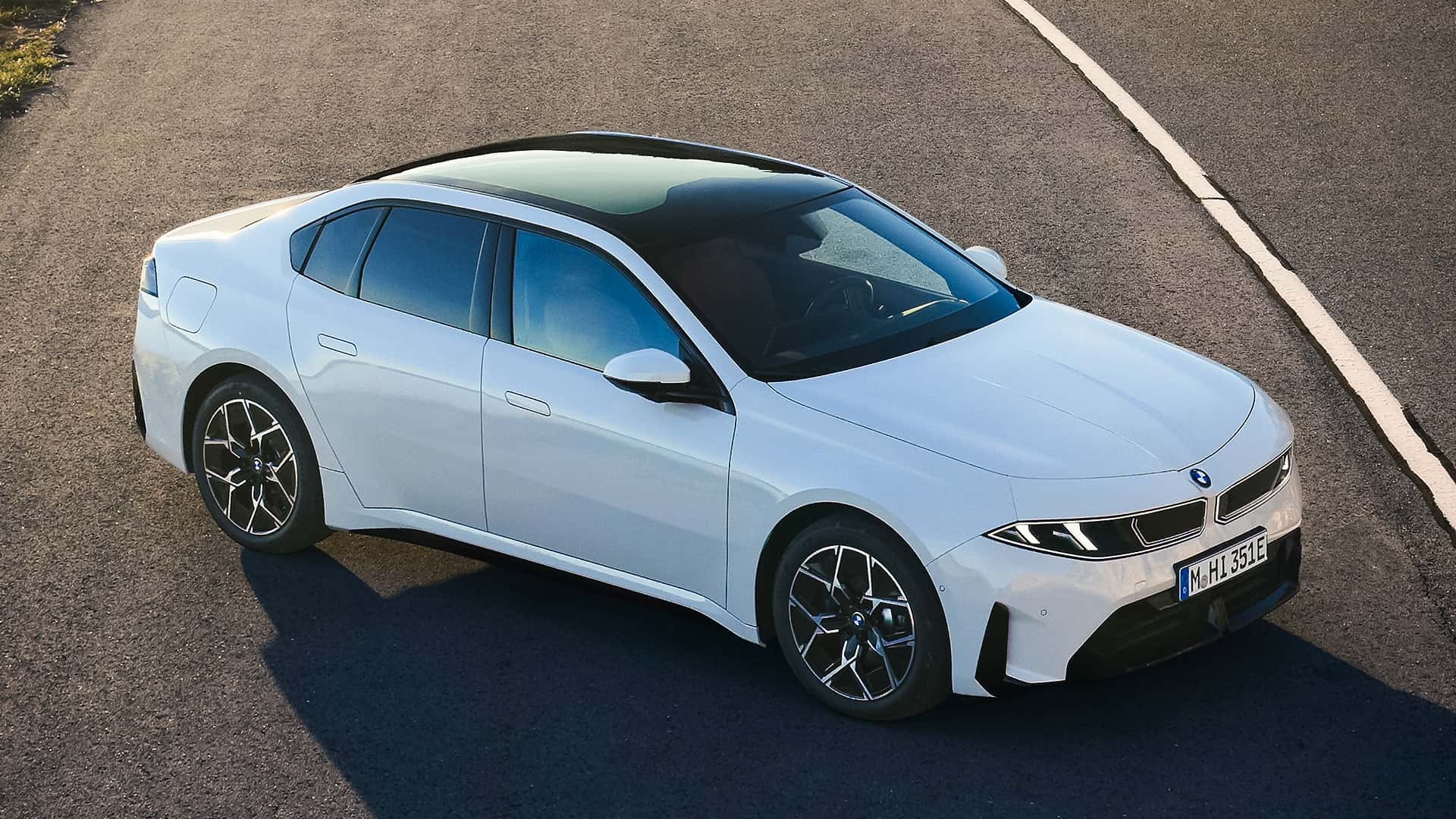 سيارة i3 50 xDrive First Edition