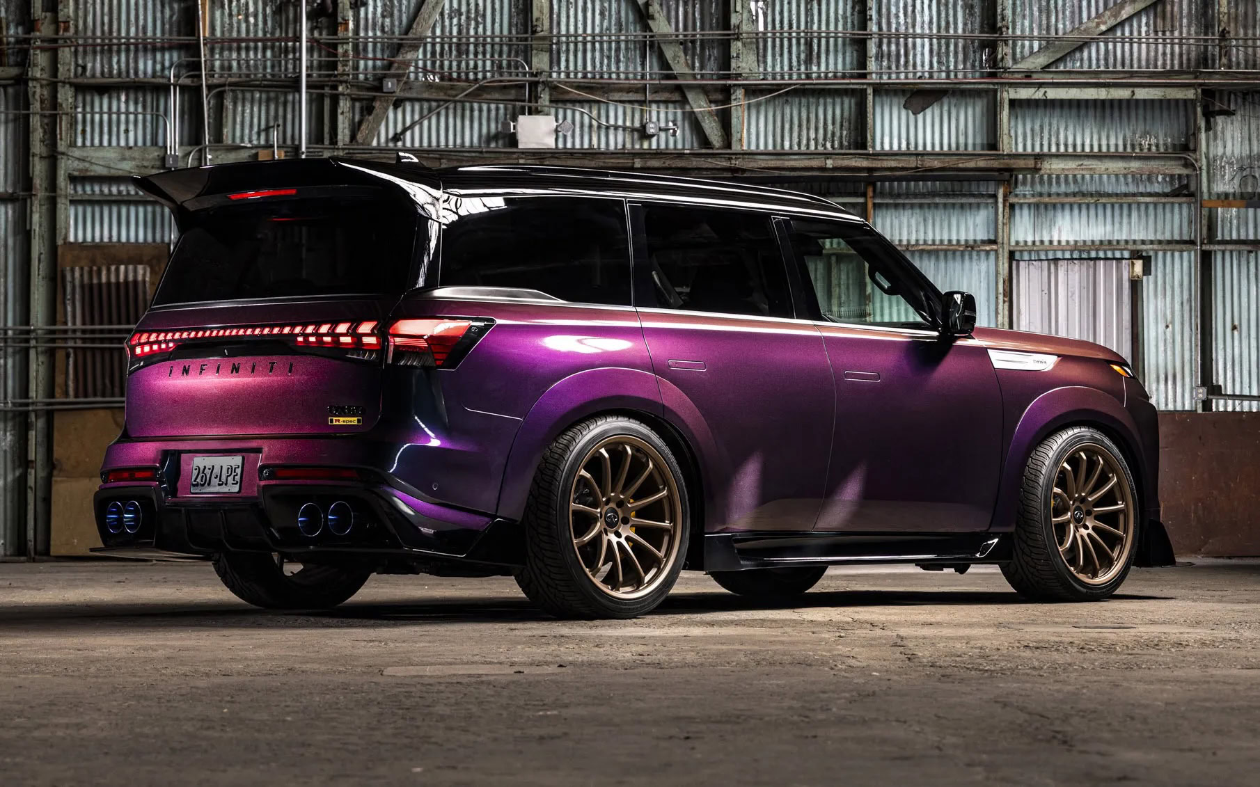 انفينيتي QX80 R-Spec الاختبارية