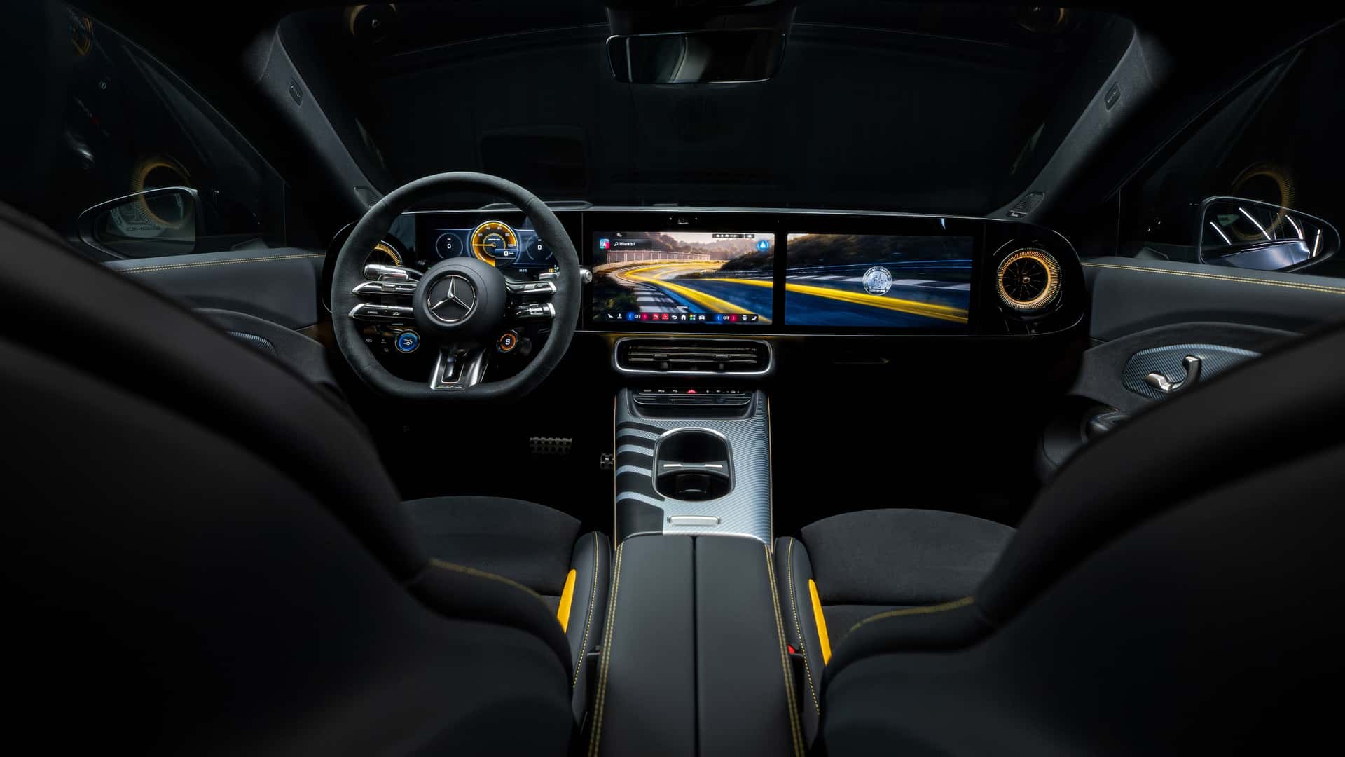 مرسيدس AMG CLA 45 2027 من الداخل