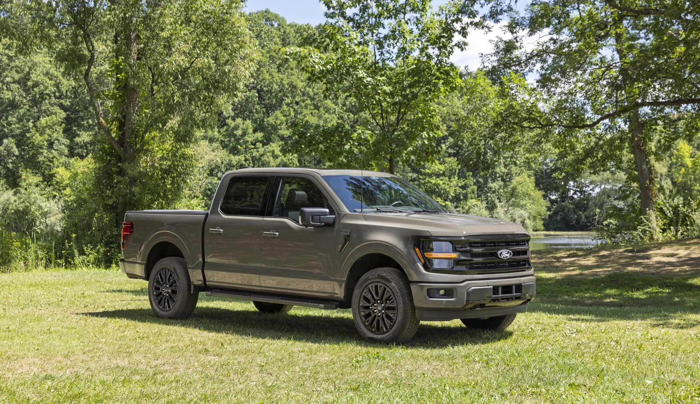 فورد F-150 2027 تمنح عشاق V8 ما يريدونه.. وتفاجئهم بإصدار Carhartt جديد
